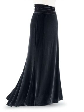Pyramid Collection  Black Velvet Godet Skirt, NWOT, Size 1X
